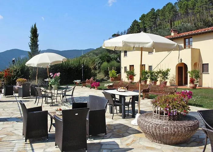 Estate In Monte Serra With Pool & Olive Views *